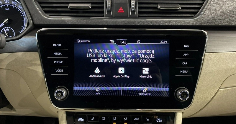 Skoda Superb cena 104900 przebieg: 107000, rok produkcji 2020 z Piastów małe 529